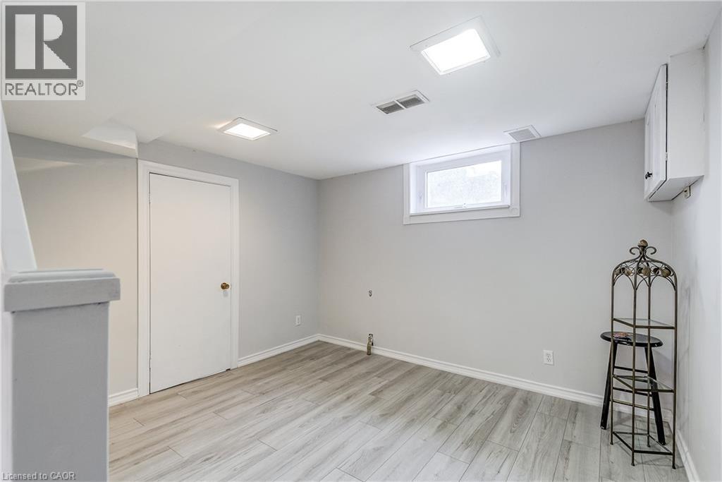 2420 Maryvale Court, Burlington, ON - Indoor