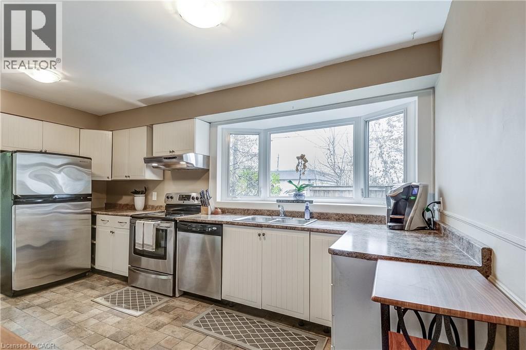 2420 Maryvale Court, Burlington, ON - Indoor Photo Showing Kitchen With Double Sink