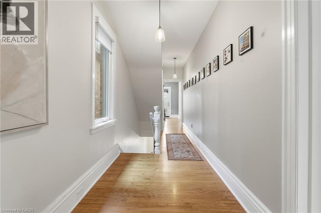 141 Markland Street, Hamilton, ON - Indoor Photo Showing Other Room