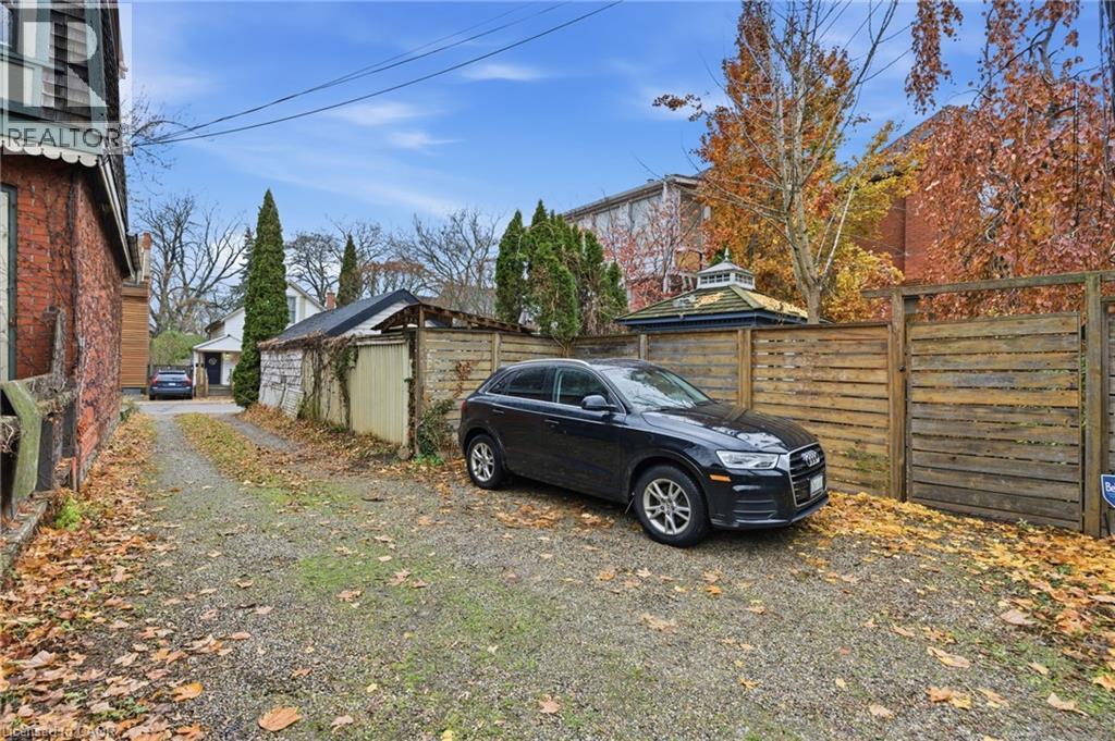 141 Markland Street, Hamilton, ON - Outdoor