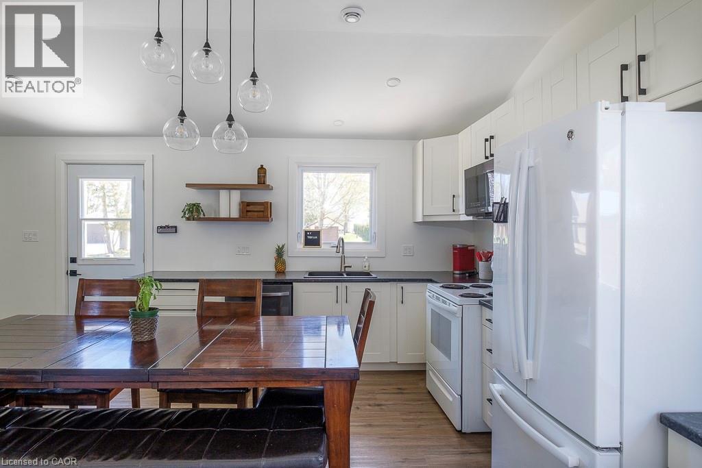 197 Cedar Drive, Turkey Point, ON - Indoor