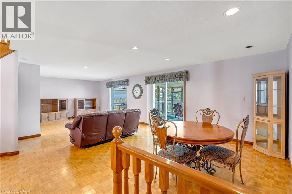 203 Margaret Avenue, Hamilton, ON - Indoor Photo Showing Dining Room