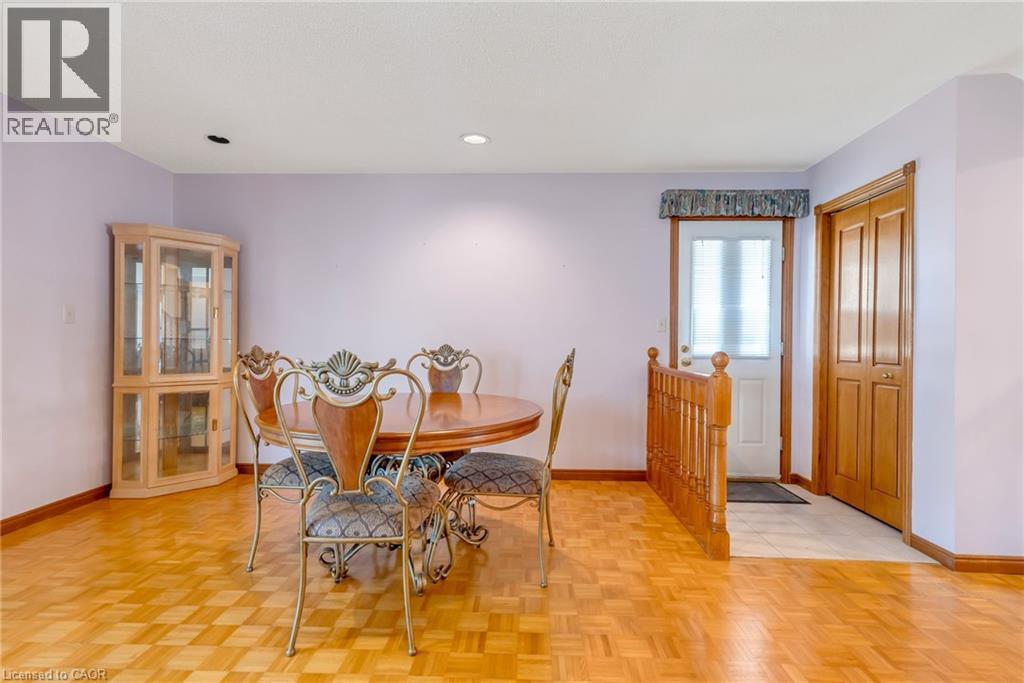 203 Margaret Avenue, Hamilton, ON - Indoor Photo Showing Dining Room