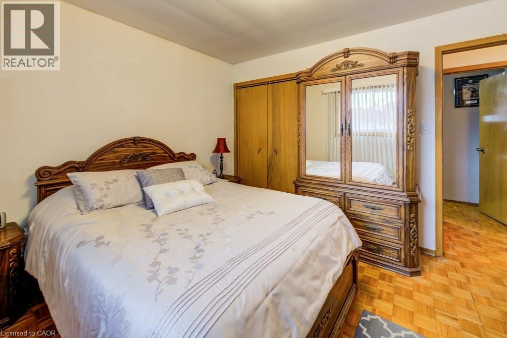 131 Thunderbird Drive, Cambridge, ON - Indoor Photo Showing Bedroom