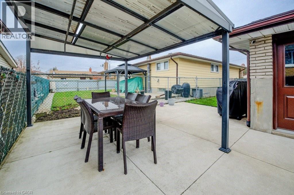 131 Thunderbird Drive, Cambridge, ON - Outdoor With Deck Patio Veranda With Exterior