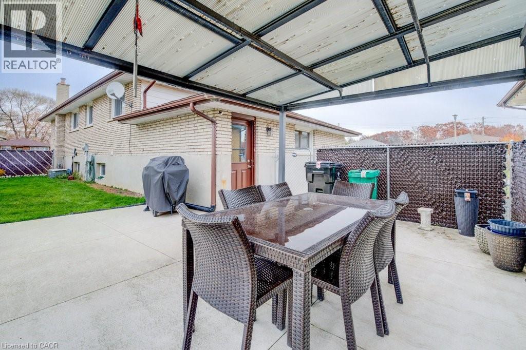 131 Thunderbird Drive, Cambridge, ON - Outdoor With Deck Patio Veranda