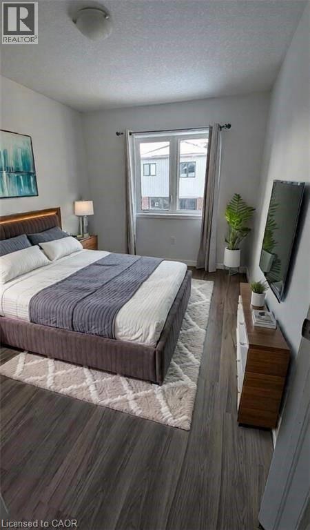 19 Cromarty Avenue, Caledonia, ON - Indoor Photo Showing Bedroom