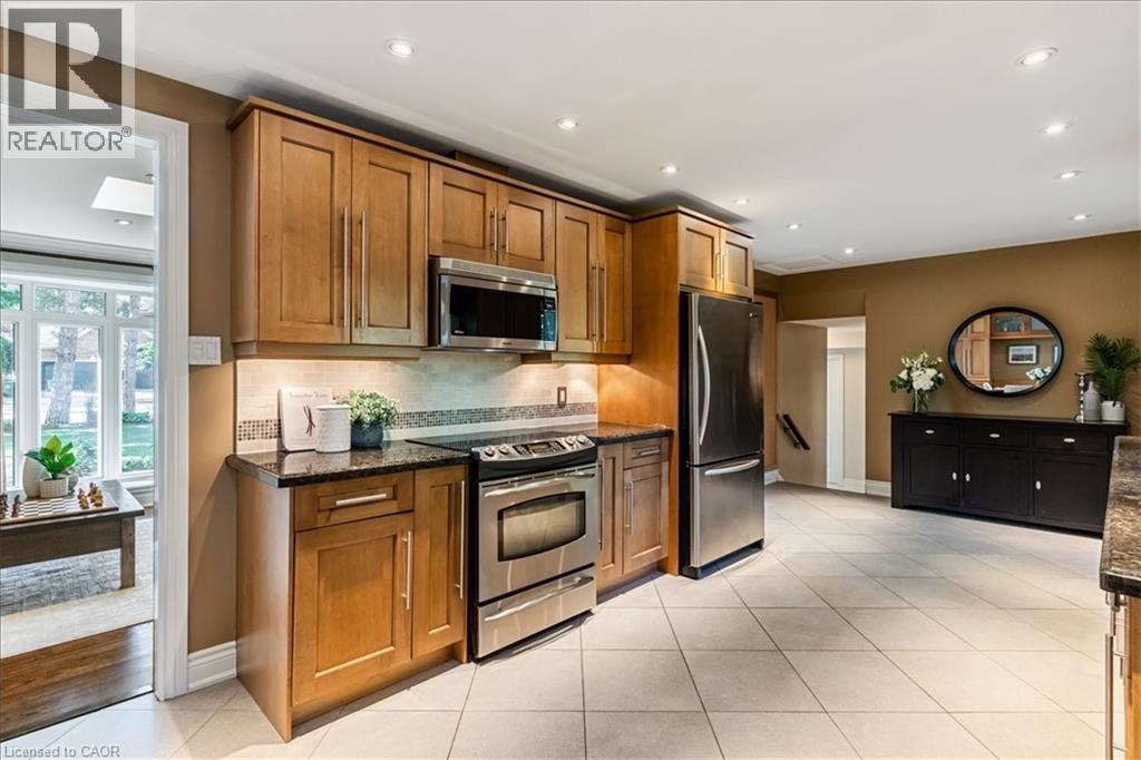 1424 Indian Road, Mississauga, ON - Indoor Photo Showing Kitchen With Stainless Steel Kitchen