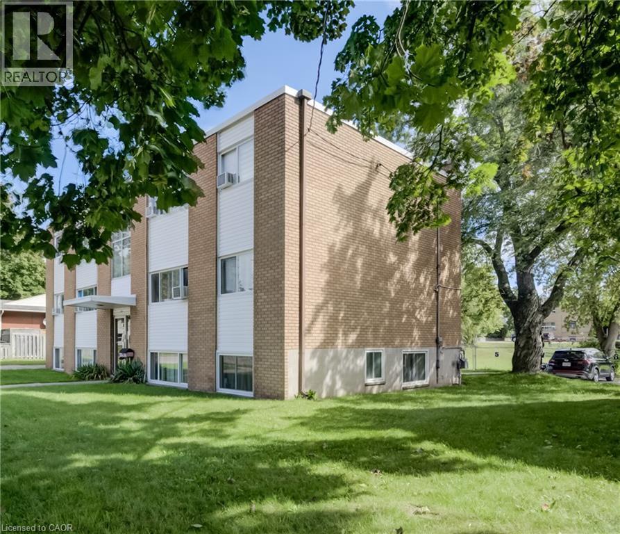 125 Schlueter Street, Cambridge, ON - Outdoor