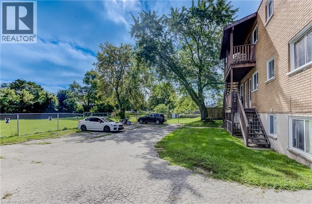 125 Schlueter Street, Cambridge, ON - Outdoor