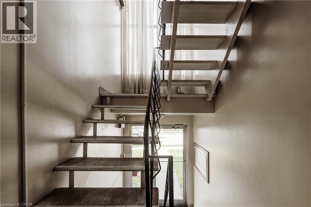 125 Schlueter Street, Cambridge, ON - Indoor Photo Showing Other Room