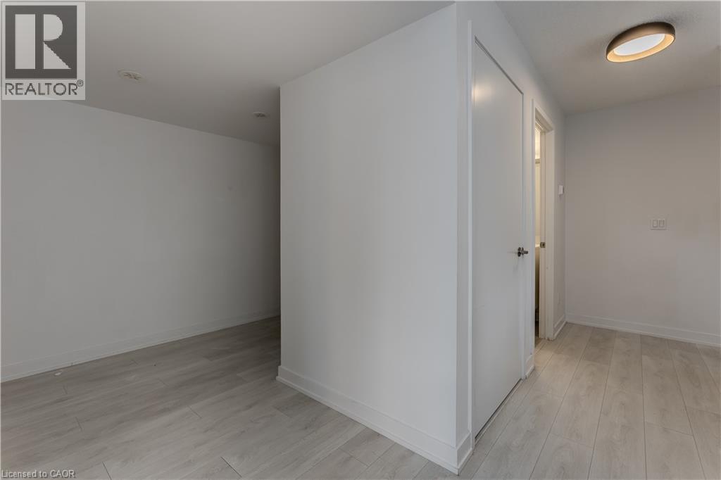 1133 Cooke Boulevard Unit# 815, Burlington, ON - Indoor Photo Showing Other Room