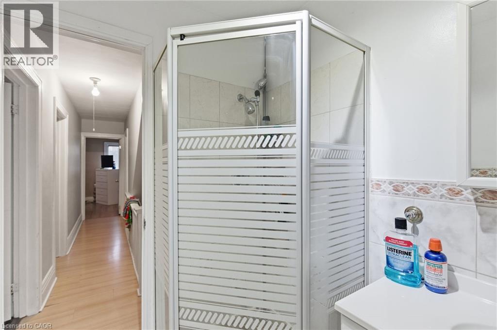 196 Avondale Street, Hamilton, ON - Indoor