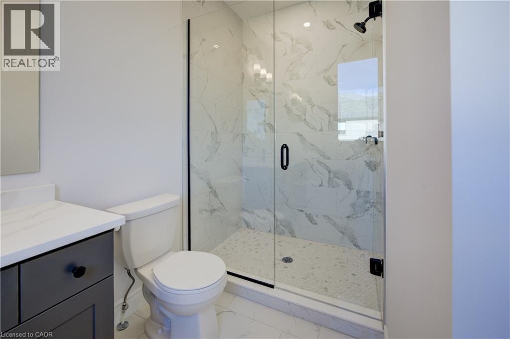 117 Thackeray Way, Harriston, ON - Indoor Photo Showing Bathroom
