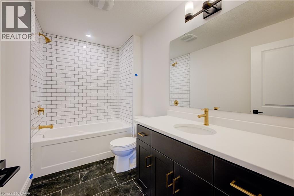 117 Thackeray Way, Harriston, ON - Indoor Photo Showing Bathroom