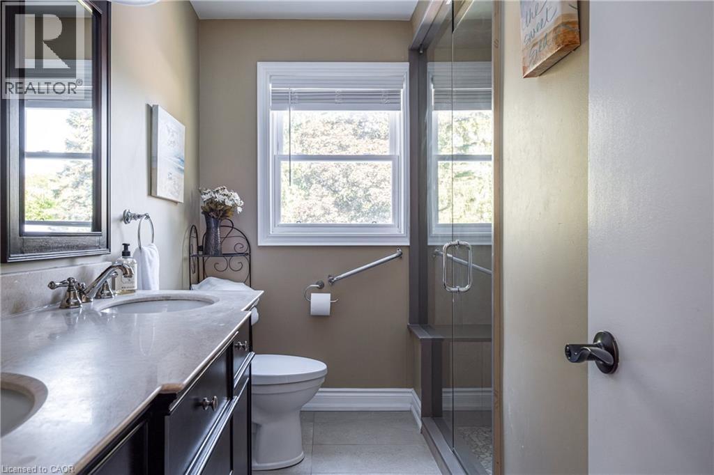1577 Old Spar Court, Mississauga, ON - Indoor Photo Showing Bathroom