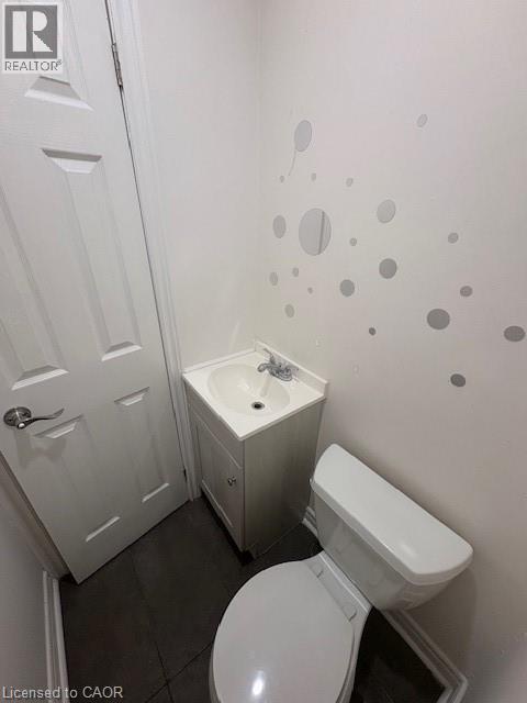 89 Shaw Street, Hamilton, ON - Indoor Photo Showing Bathroom