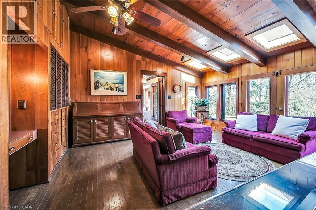 793 Shadeland Avenue, Burlington, ON - Indoor Photo Showing Living Room