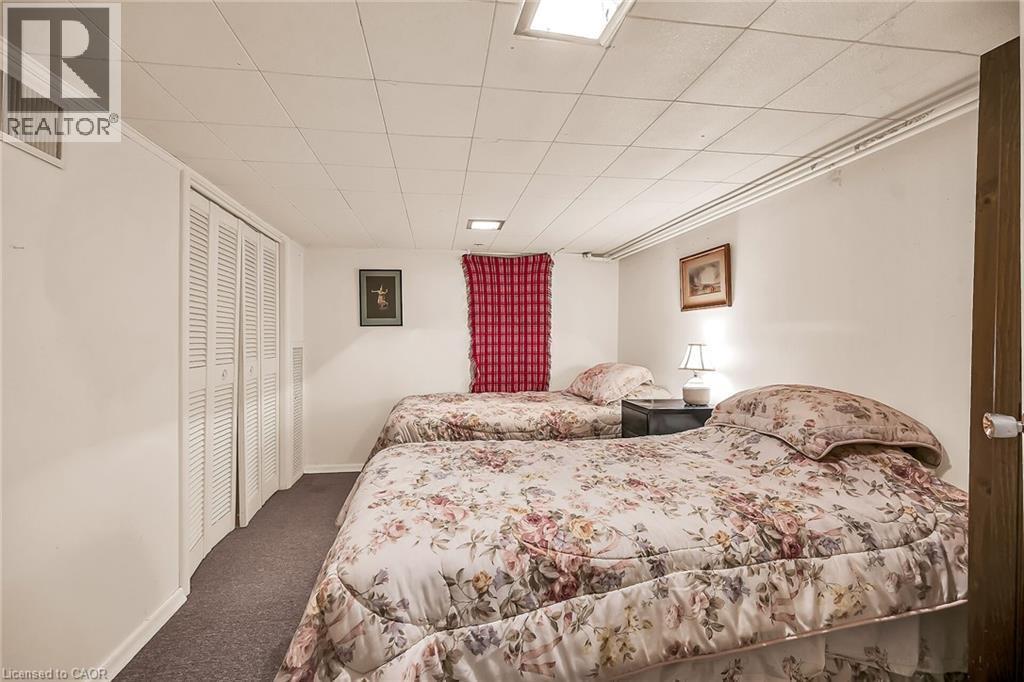 793 Shadeland Avenue, Burlington, ON - Indoor Photo Showing Bedroom