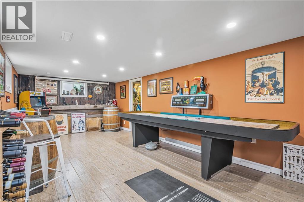 Games room in basement - 444 Webber Road, Pelham, ON - Indoor Photo Showing Other Room