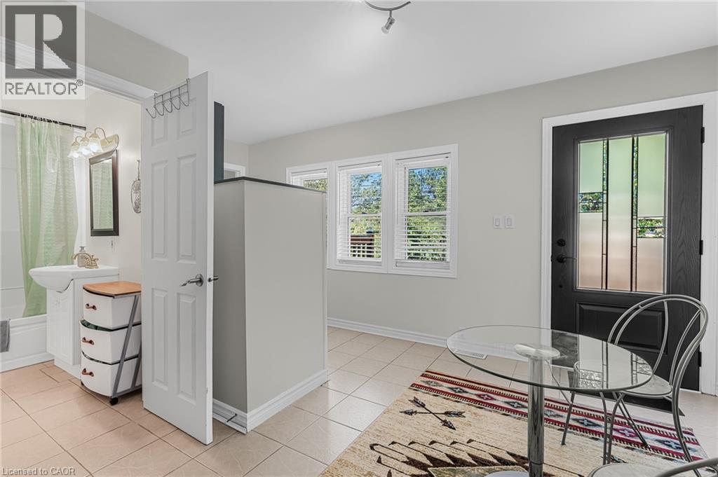444 Webber Road, Pelham, ON - Indoor Photo Showing Dining Room