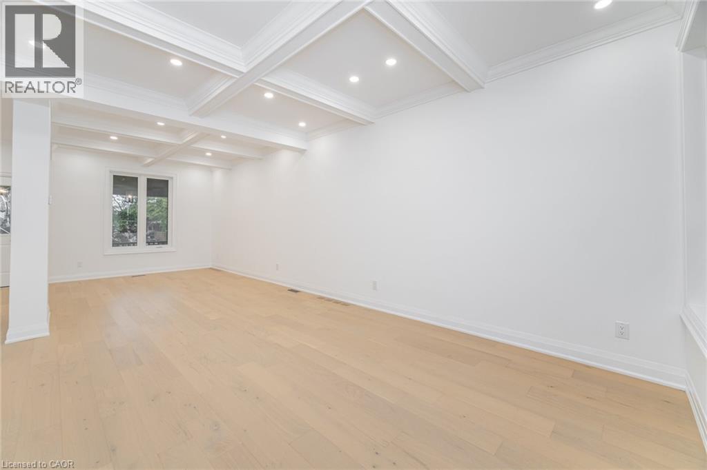 285 Charlton Avenue W, Hamilton, ON - Indoor Photo Showing Other Room