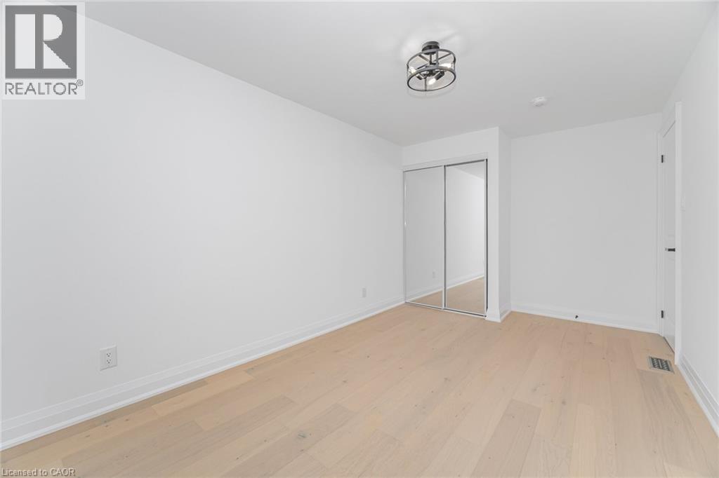 285 Charlton Avenue W, Hamilton, ON - Indoor Photo Showing Other Room