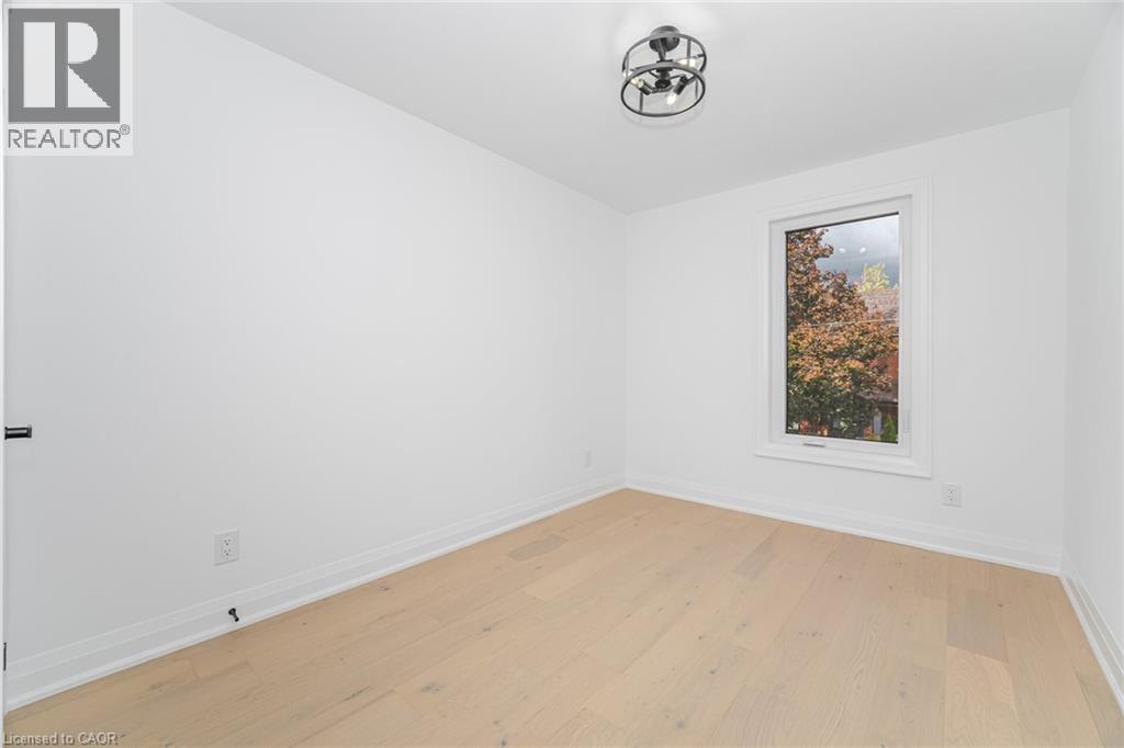 285 Charlton Avenue W, Hamilton, ON - Indoor Photo Showing Other Room
