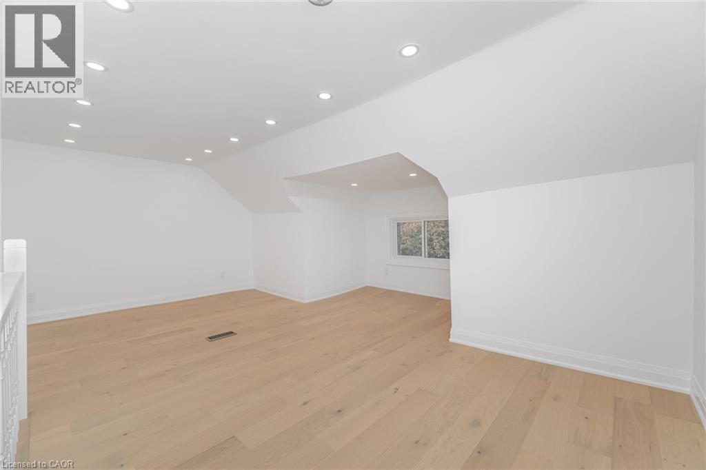 285 Charlton Avenue W, Hamilton, ON - Indoor Photo Showing Other Room