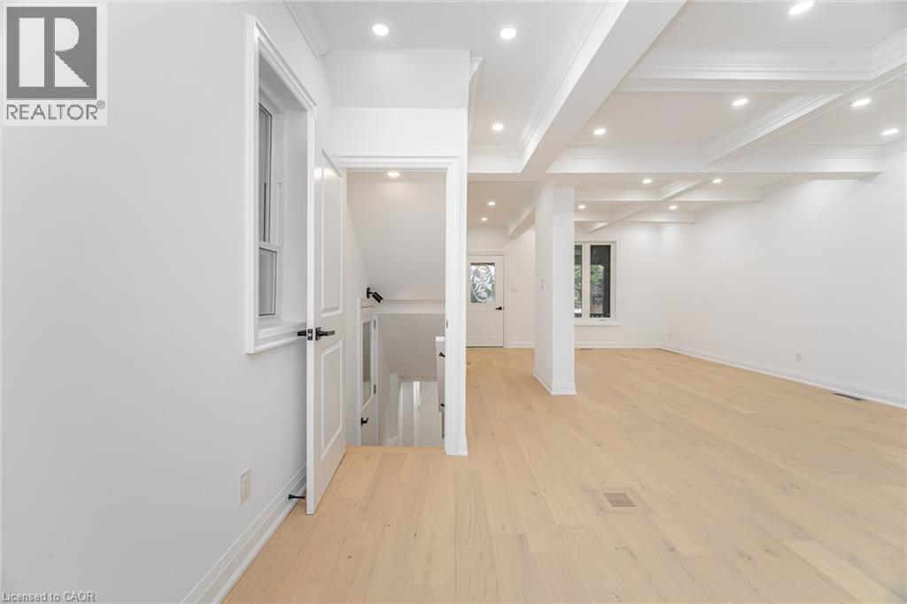 285 Charlton Avenue W, Hamilton, ON - Indoor Photo Showing Other Room