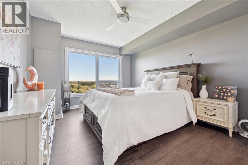237 King Street W Unit# 703, Cambridge, ON - Indoor Photo Showing Bedroom