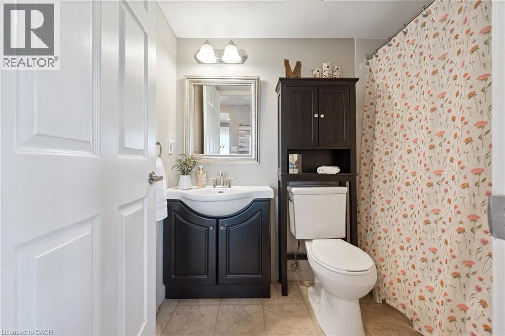 237 King Street W Unit# 703, Cambridge, ON - Indoor Photo Showing Bathroom