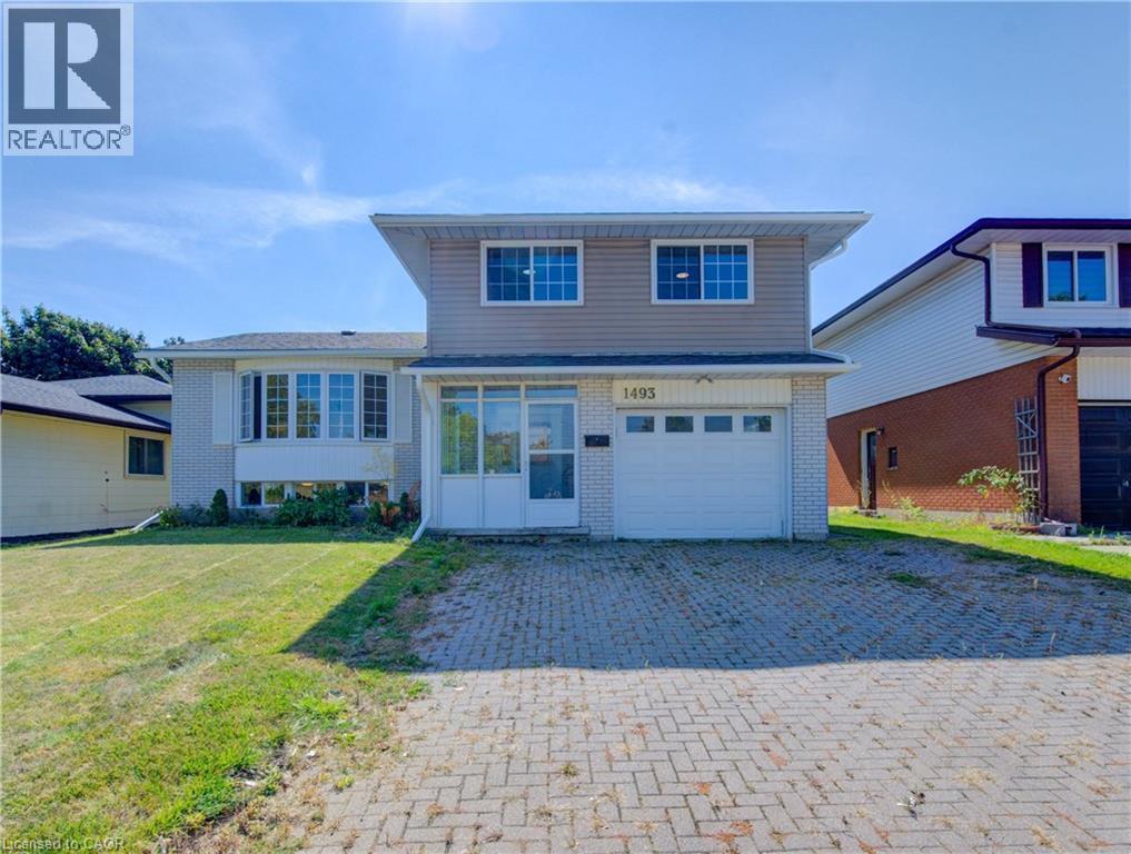 1493 Queens Boulevard, Kitchener, ON - Outdoor