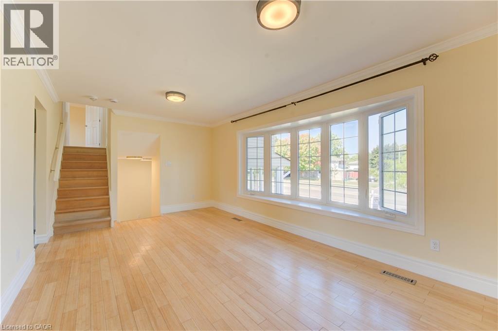 1493 Queens Boulevard, Kitchener, ON - Indoor Photo Showing Other Room