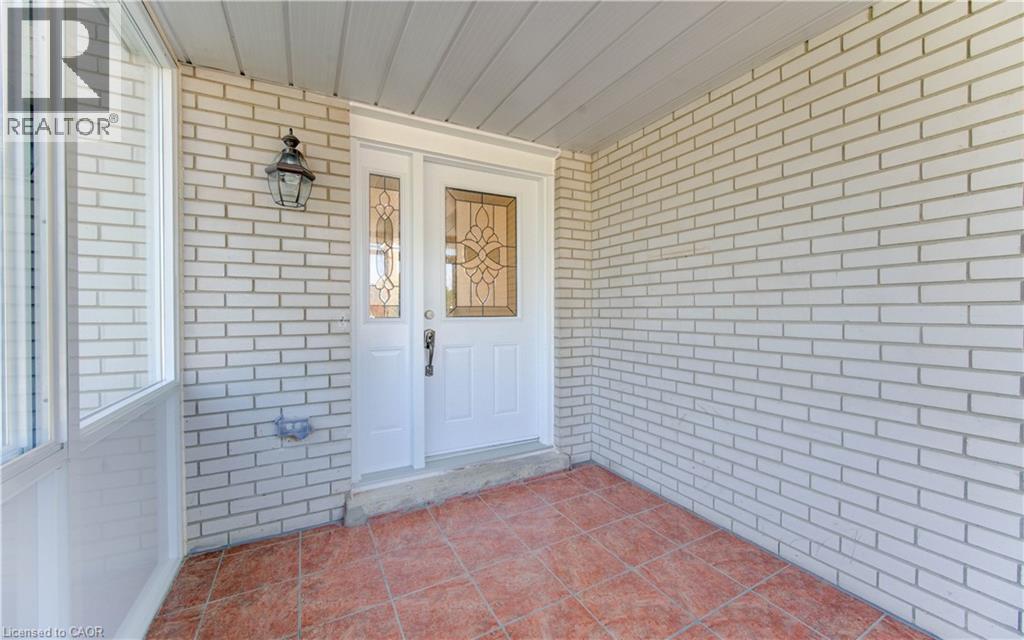 1493 Queens Boulevard, Kitchener, ON - With Exterior