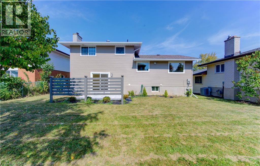 1493 Queens Boulevard, Kitchener, ON - Outdoor