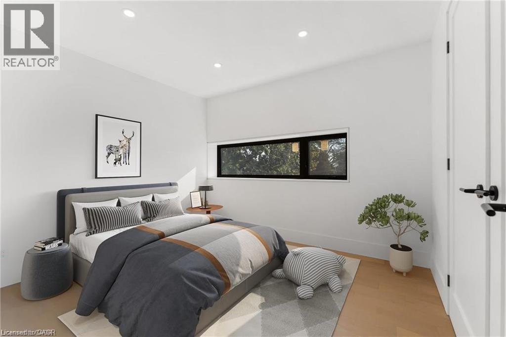 5427 Anthony Place, Burlington, ON - Indoor Photo Showing Bedroom