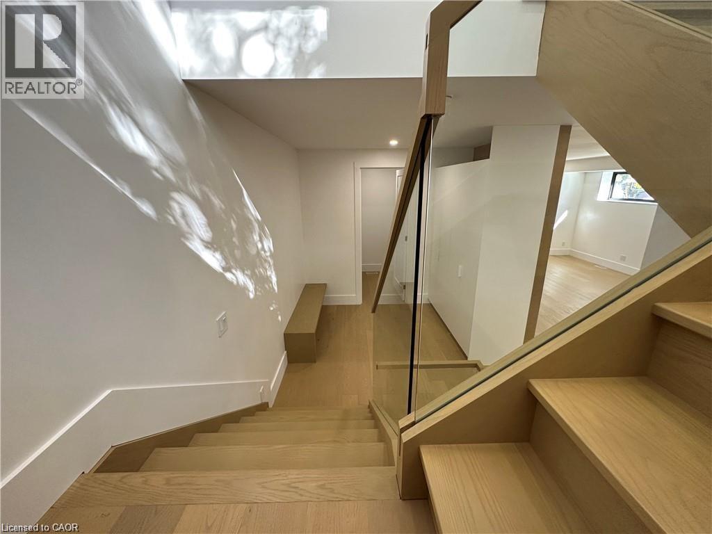 5427 Anthony Place, Burlington, ON - Indoor Photo Showing Other Room