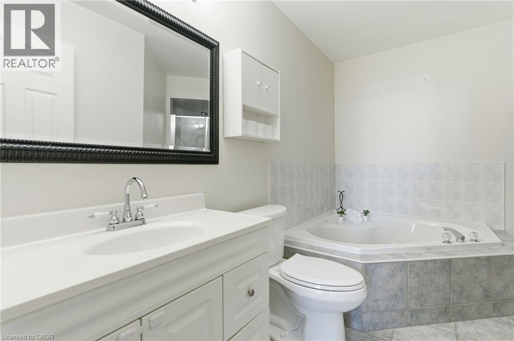 2 Racalmuto Street, Hamilton, ON - Indoor Photo Showing Bathroom