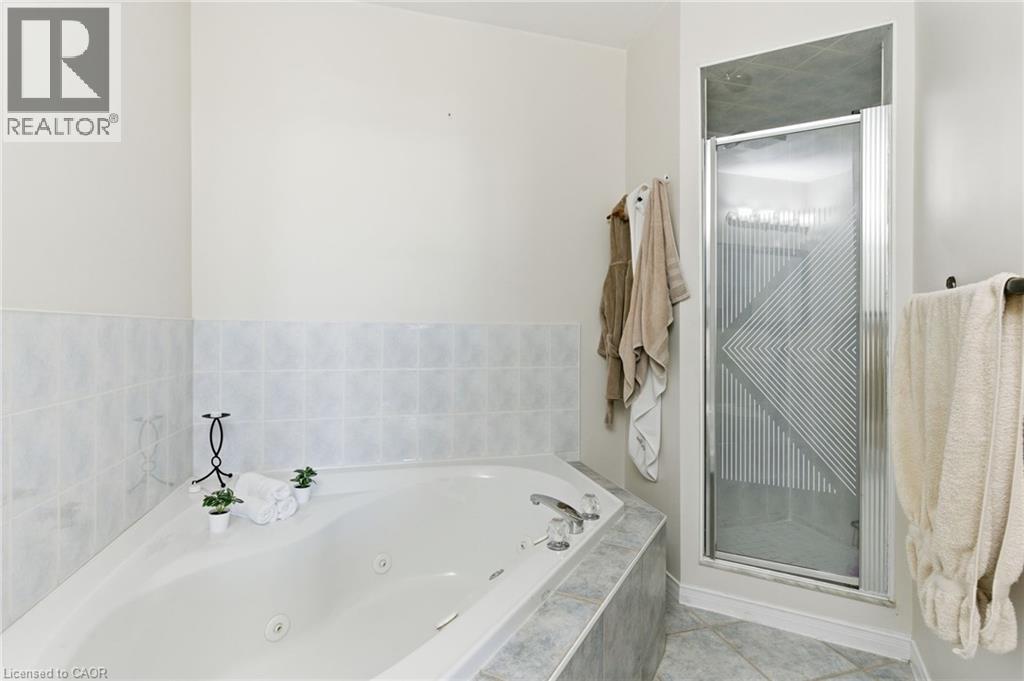 2 Racalmuto Street, Hamilton, ON - Indoor Photo Showing Bathroom