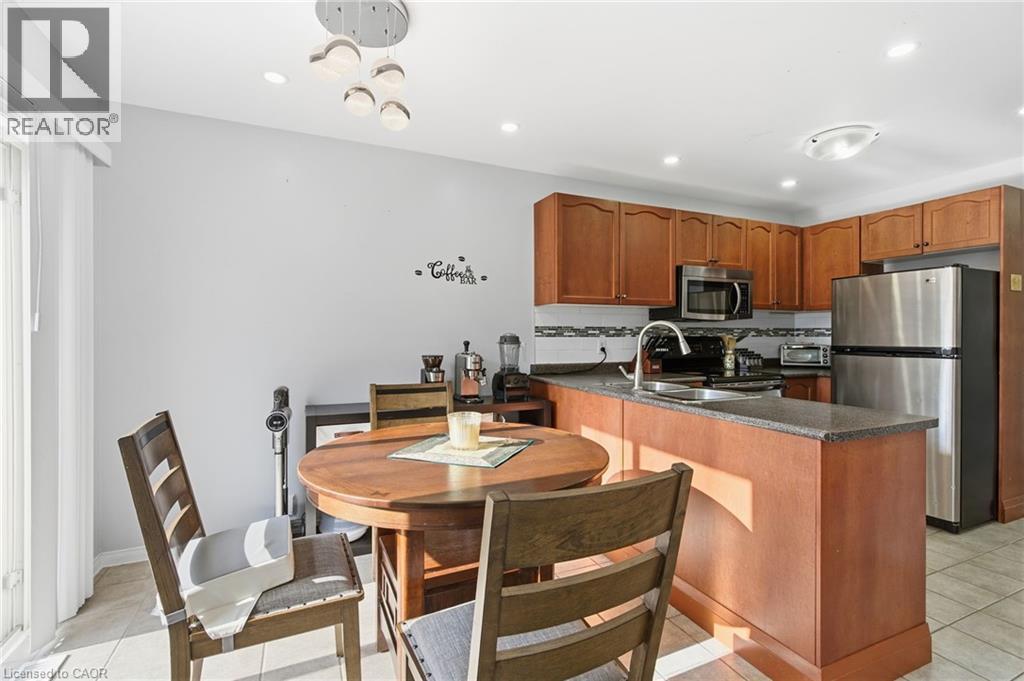 2 Racalmuto Street, Hamilton, ON - Indoor