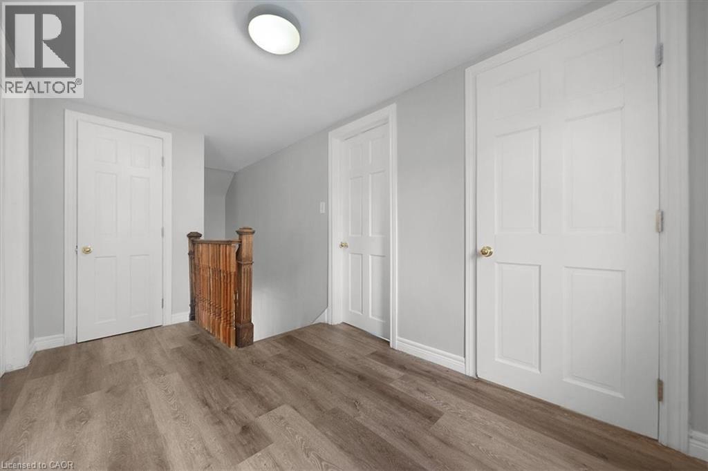 687 Upper James Street, Hamilton, ON - Indoor Photo Showing Other Room
