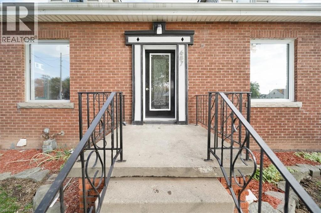 687 Upper James Street, Hamilton, ON - Outdoor With Exterior