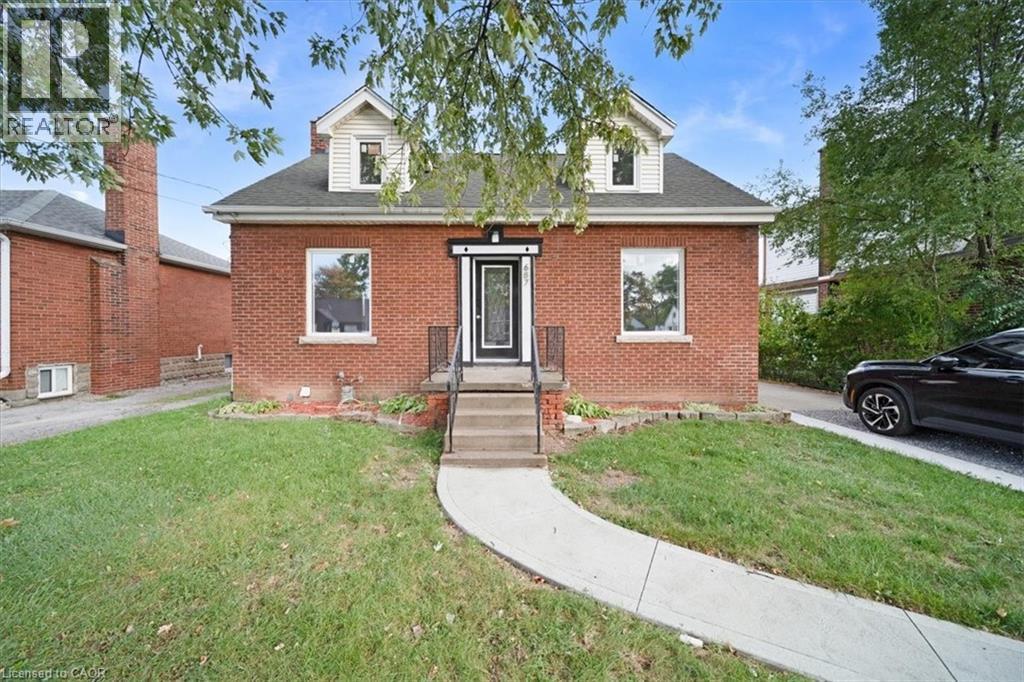 687 Upper James Street, Hamilton, ON - Outdoor