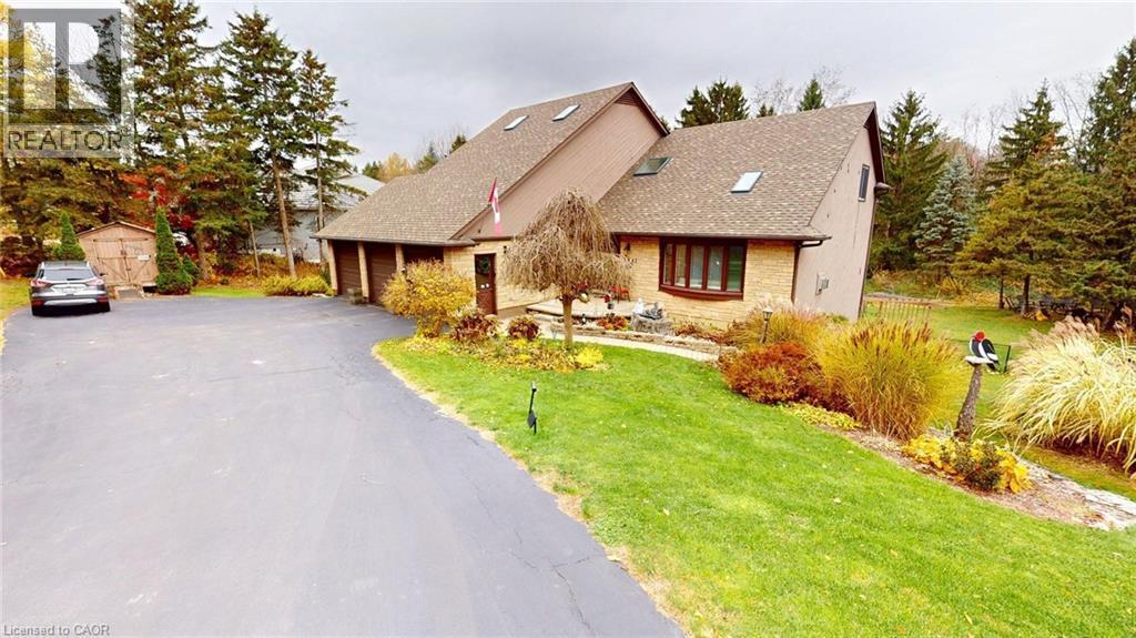 1962 Snake Road, Burlington, ON - Outdoor