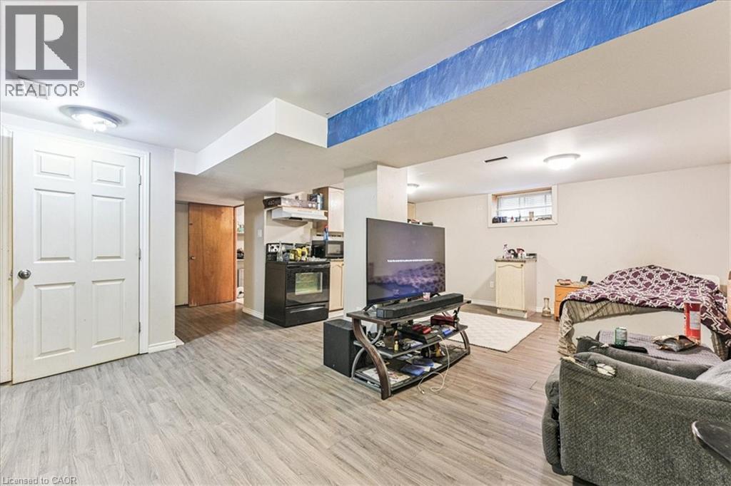 107 Deschene Avenue, Hamilton, ON