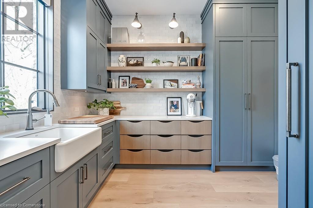 3093 Princess Boulevard, Burlington, ON - Indoor Photo Showing Kitchen