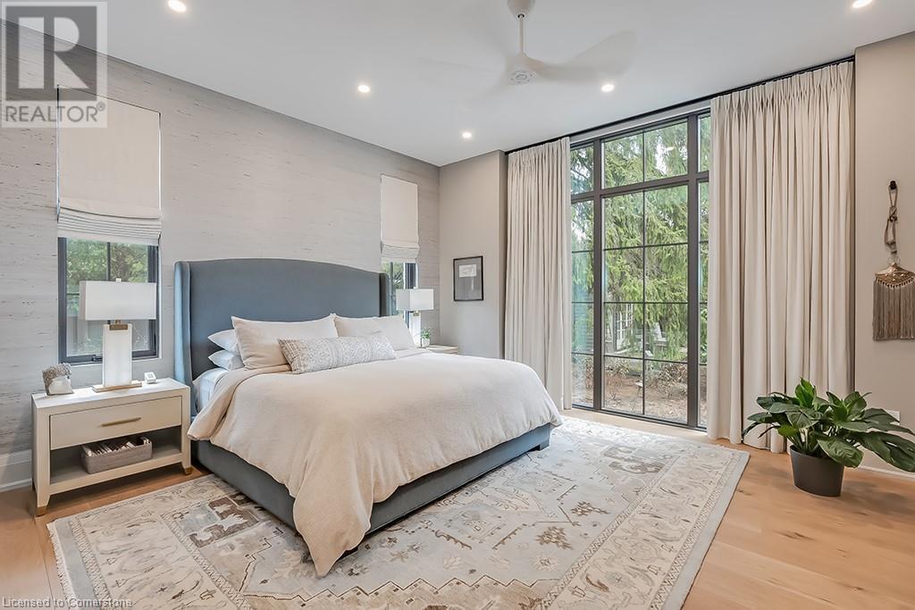 3093 Princess Boulevard, Burlington, ON - Indoor Photo Showing Bedroom