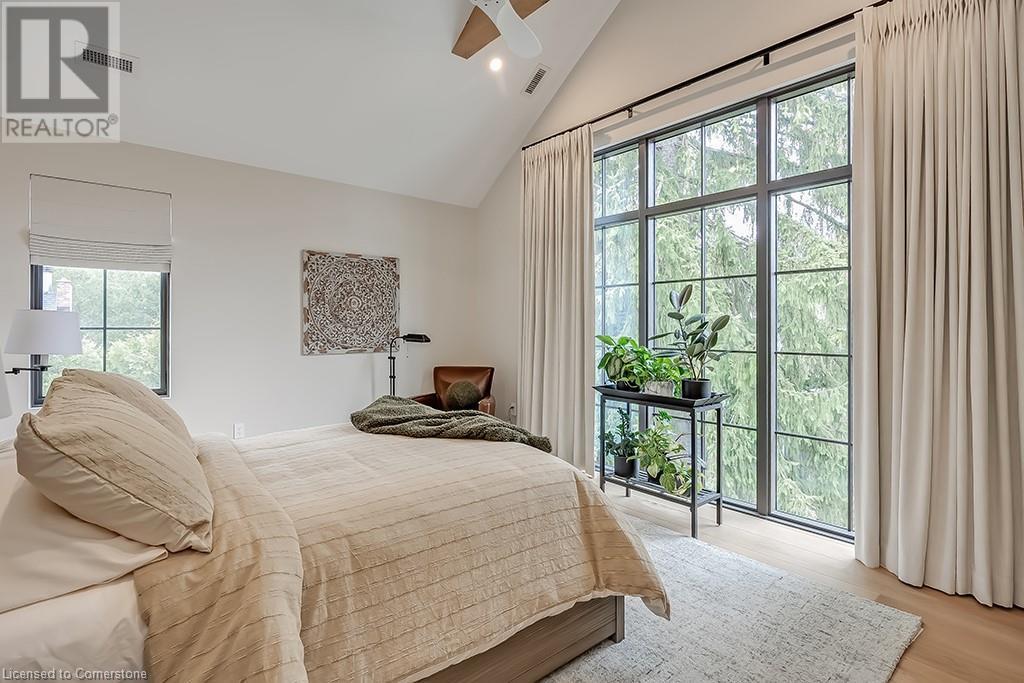 3093 Princess Boulevard, Burlington, ON - Indoor Photo Showing Bedroom