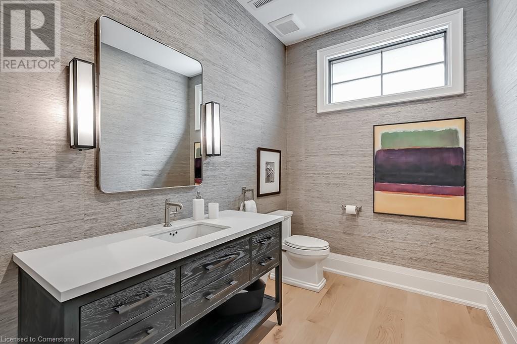 3093 Princess Boulevard, Burlington, ON - Indoor Photo Showing Bathroom